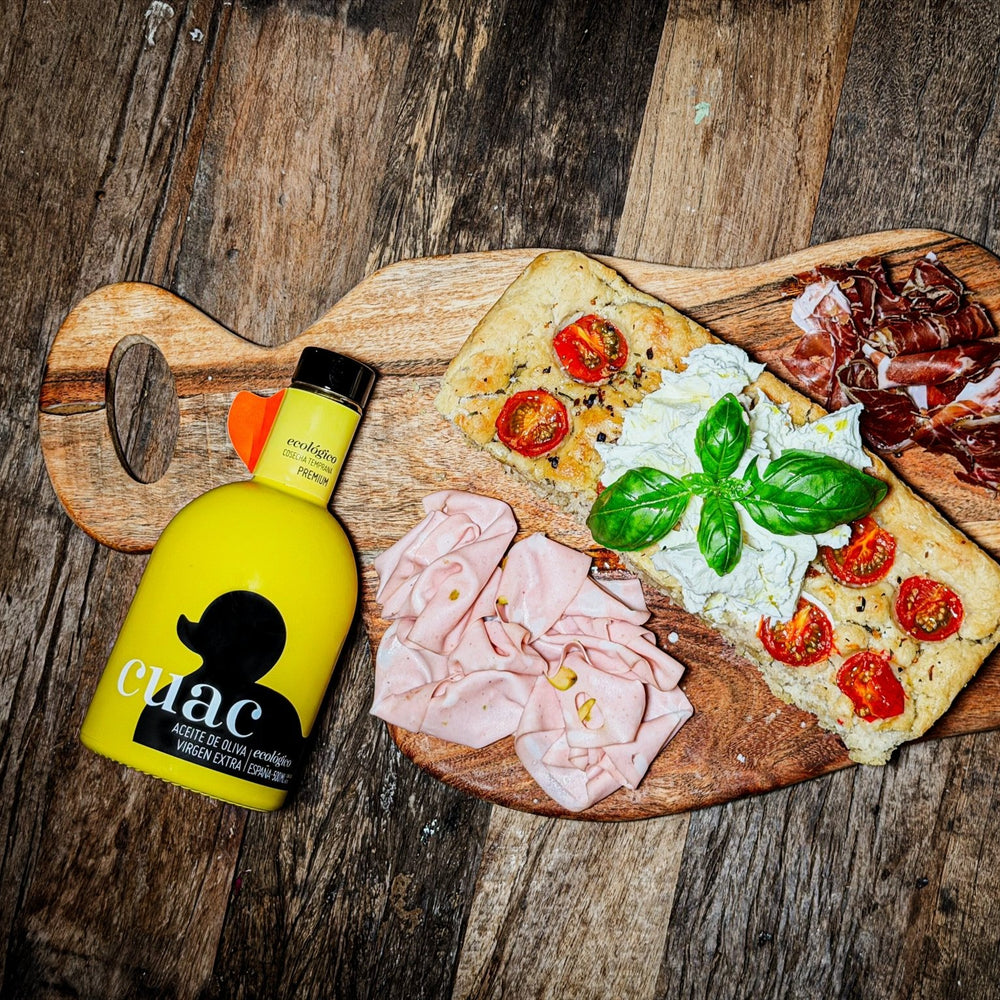 Eenvoudige Focaccia met Extra Vierge Olijfolie - Casa Gomez - Spaanse biologische extra vierge olijfolie