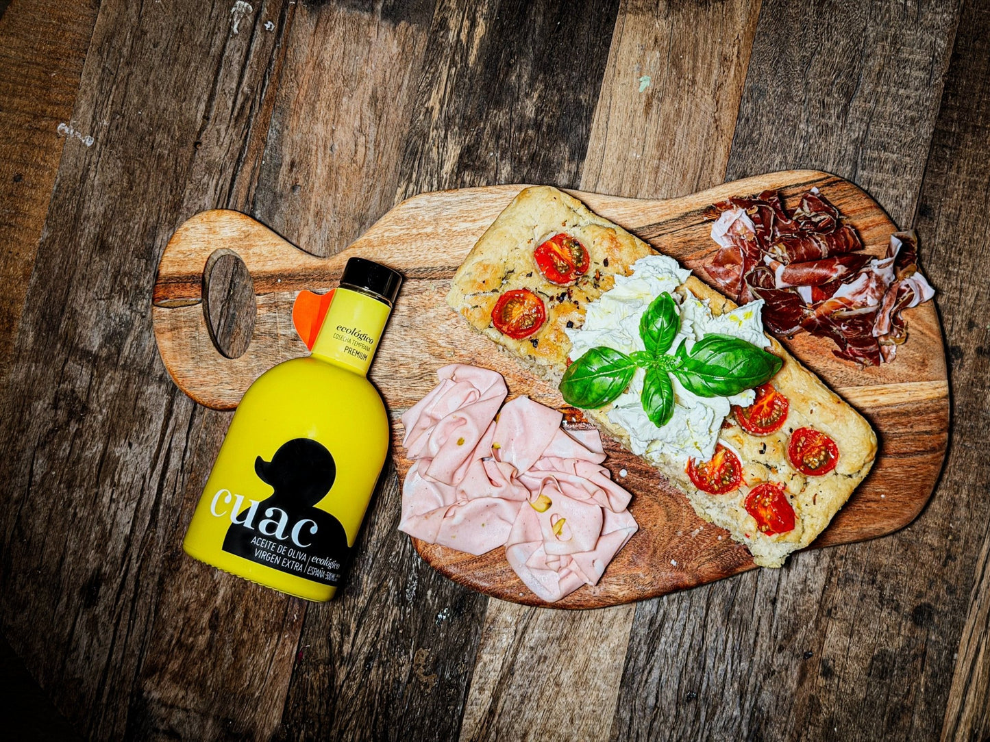 Eenvoudige Focaccia met Extra Vierge Olijfolie - Casa Gomez - Spaanse biologische extra vierge olijfolie