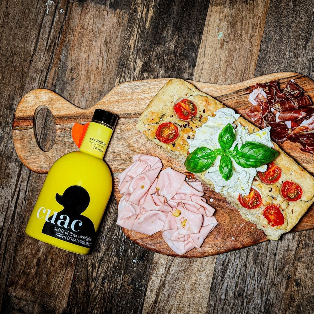 Eenvoudige Focaccia met Extra Vierge Olijfolie - Casa Gomez - Spaanse biologische extra vierge olijfolie